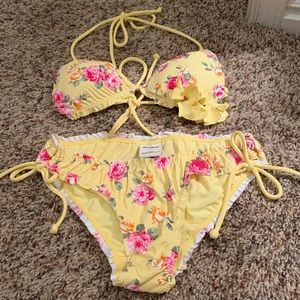 NWOT Abercrombie Kids bikini (L)
